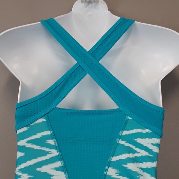 IVIVVA Teal Zig Zag Criss Cross Athletic Tank Top - Picture 7 of 10